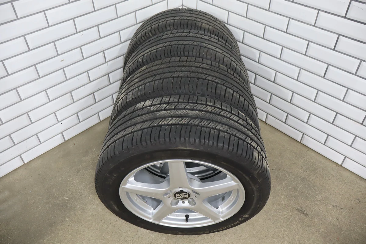 2004-2006 Lexus LS430 F30- MSW 5 Spoke Aftermarket 17x8 Wheel & Tire Set - Image 10