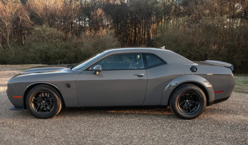 
								162-Mile 2023 Dodge Challenger SRT Demon 170 full									
