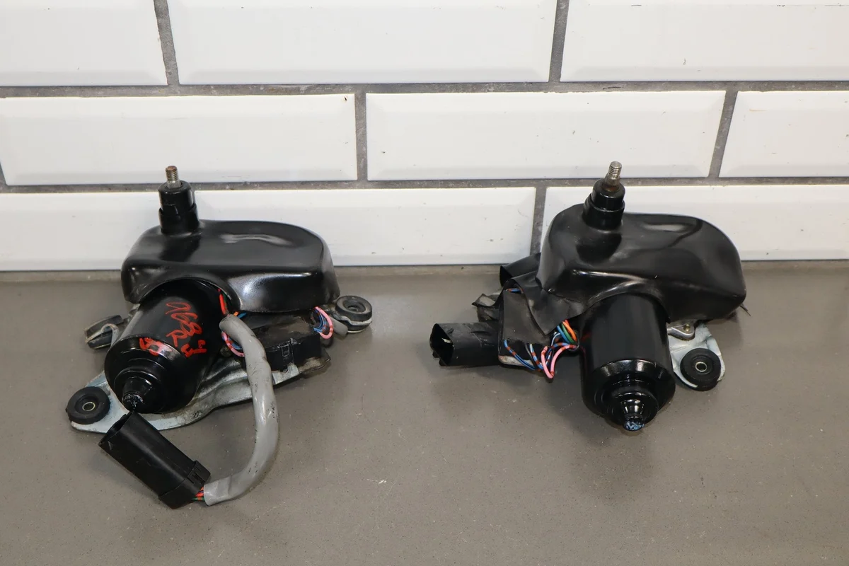 92-95 Dodge Viper RT/10 OEM Front Wiper Motors Pair 4708171 4643065 Tested
