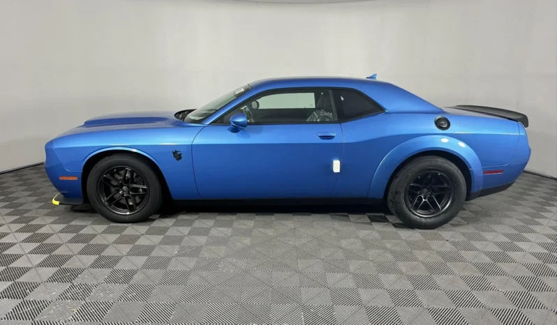 
								11-Mile 2023 Dodge Challenger SRT Demon 170 full									