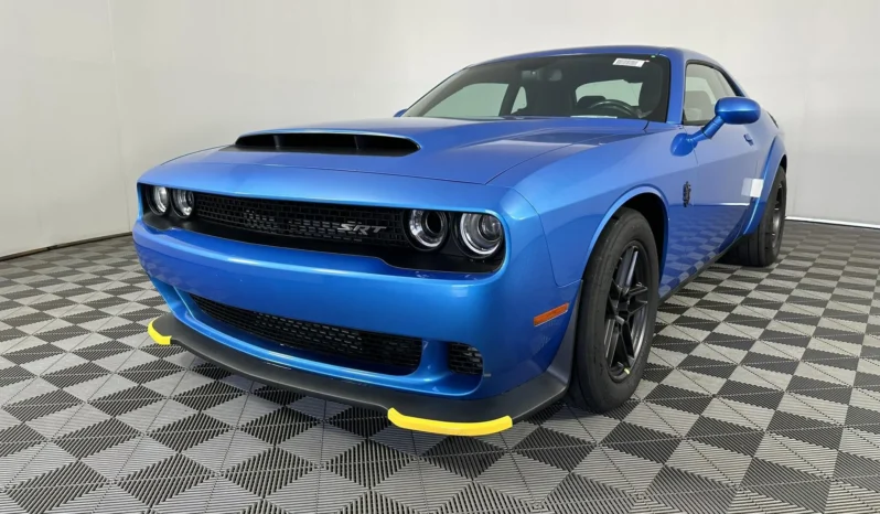 
								11-Mile 2023 Dodge Challenger SRT Demon 170 full									