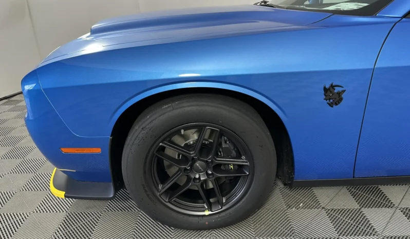 
								11-Mile 2023 Dodge Challenger SRT Demon 170 full									