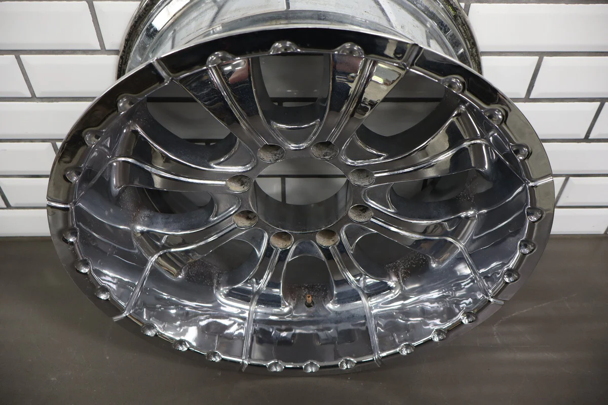 2003-2009 Hummer H2 20x10 Motto MT700 Wheel Set x5 8x165.1 - Image 9