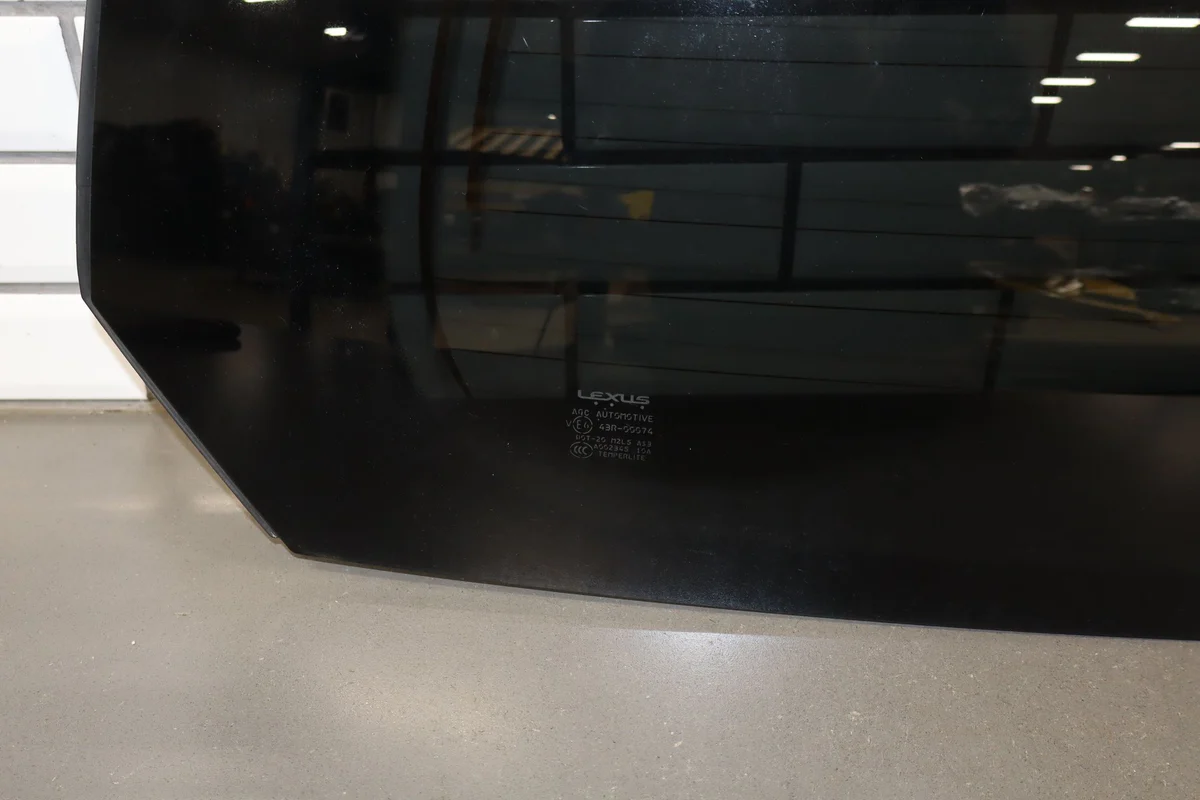 2012 Lexus GX460- Back Door Glass - Image 4