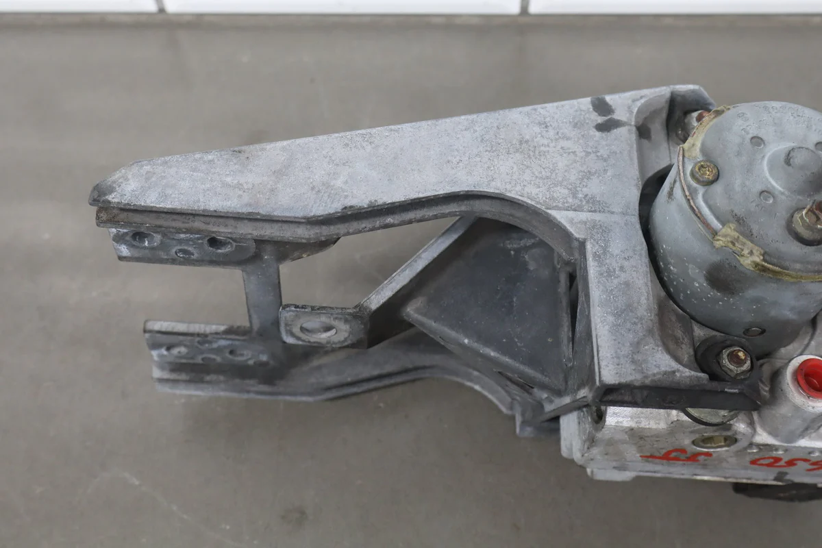 1998-2000 Chevrolet Corvette ABS Brake Unit 09367071 OEM - Image 9