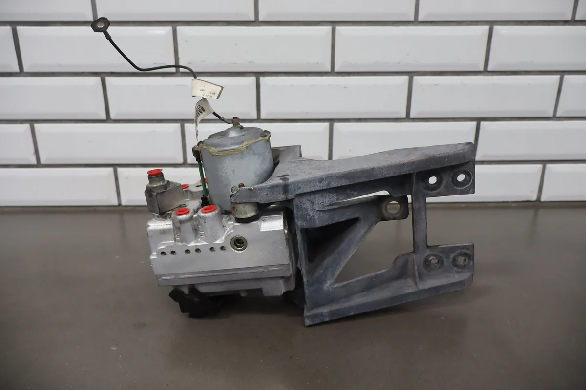 1998-2000 Chevrolet Corvette ABS Brake Unit 09367071 OEM - Image 3