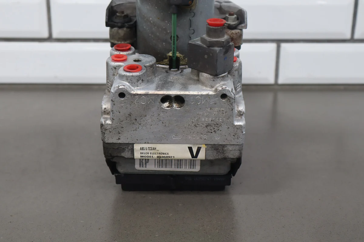 1998-2000 Chevrolet Corvette ABS Brake Unit 09367071 OEM - Image 5
