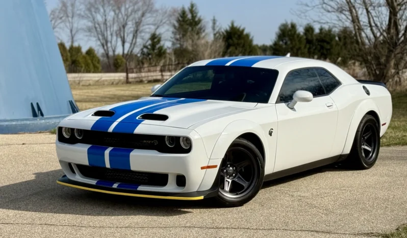 
								445-Mile 2021 Dodge Challenger SRT Super Stock full									