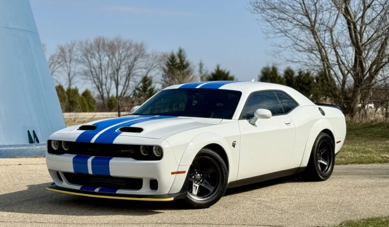 
								445-Mile 2021 Dodge Challenger SRT Super Stock full									