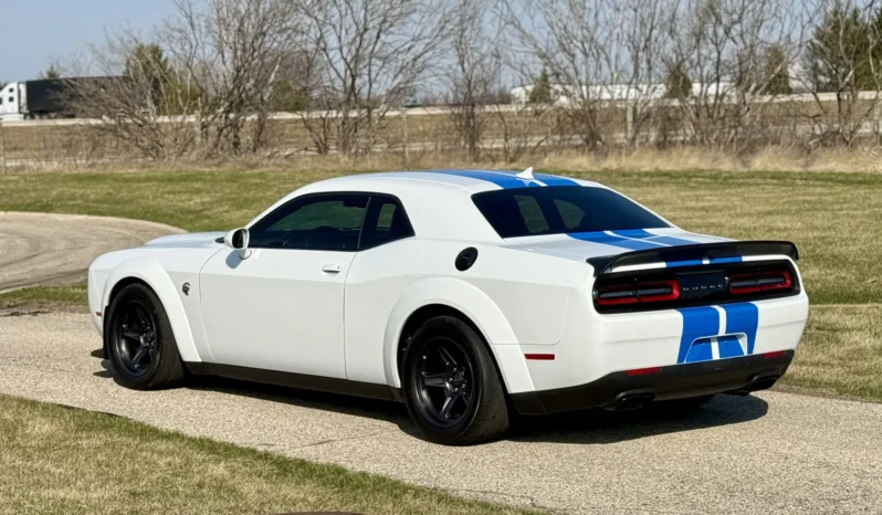
								445-Mile 2021 Dodge Challenger SRT Super Stock full									