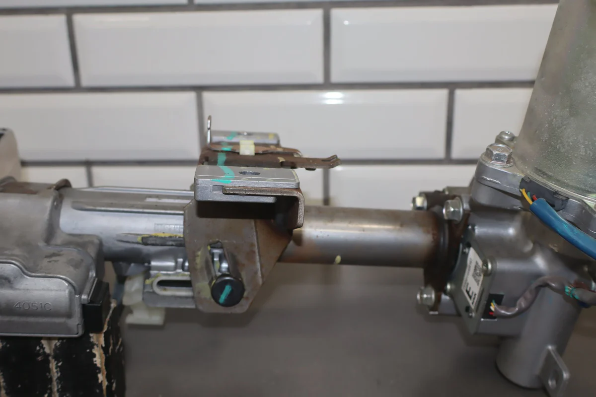 2012 Toyota Sienna XLE Steering Column