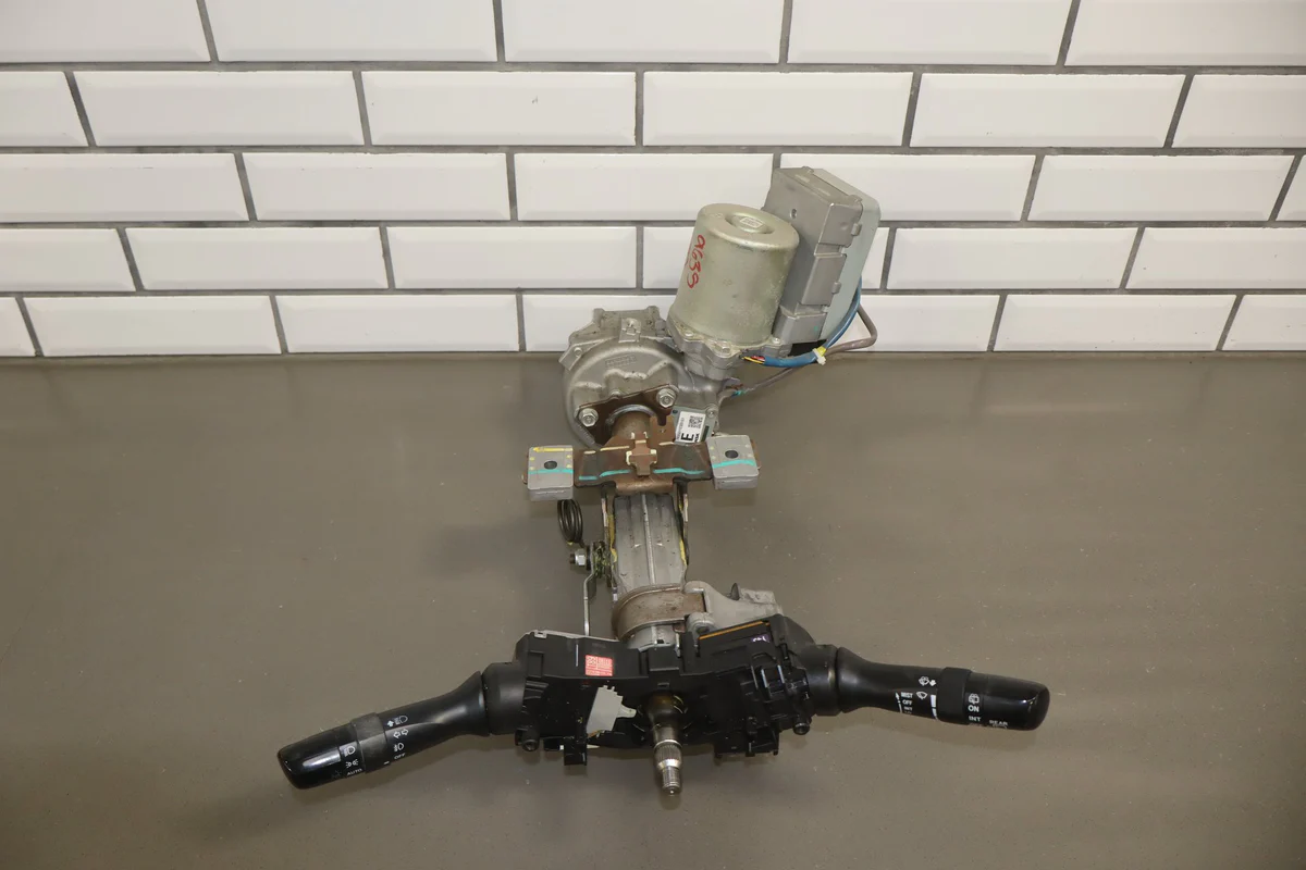 2012 Toyota Sienna XLE Steering Column - Image 7