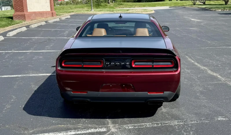 
								674-Mile 2023 Dodge Challenger SRT Super Stock full									