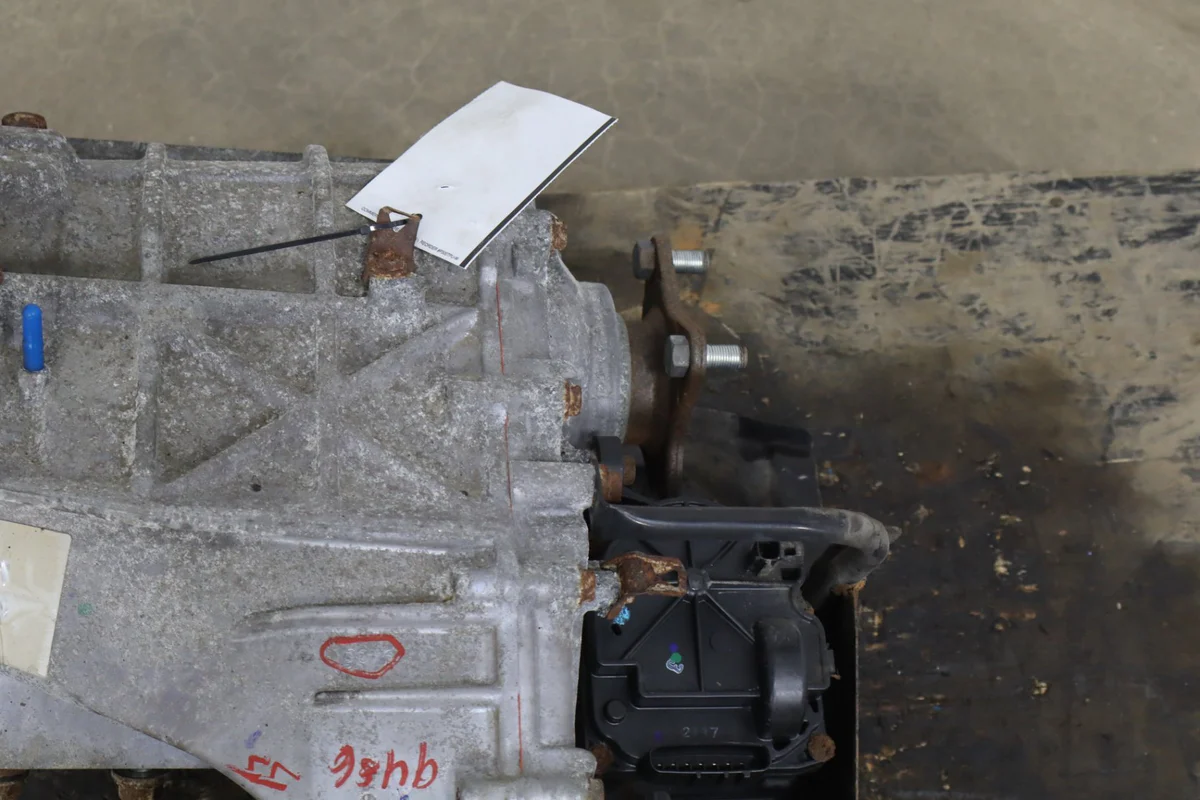 2013 Toyota Tundra XK50- Transfer Case - Image 3