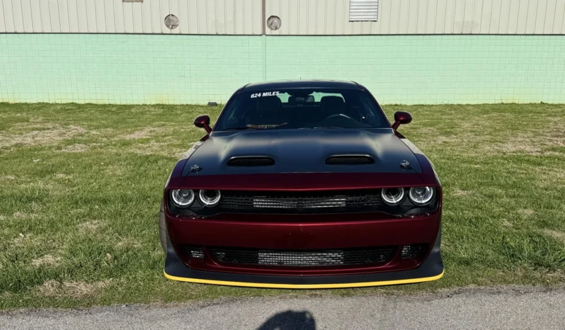 
								674-Mile 2023 Dodge Challenger SRT Super Stock full									