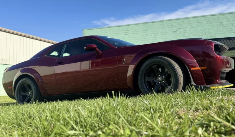 
								674-Mile 2023 Dodge Challenger SRT Super Stock full									