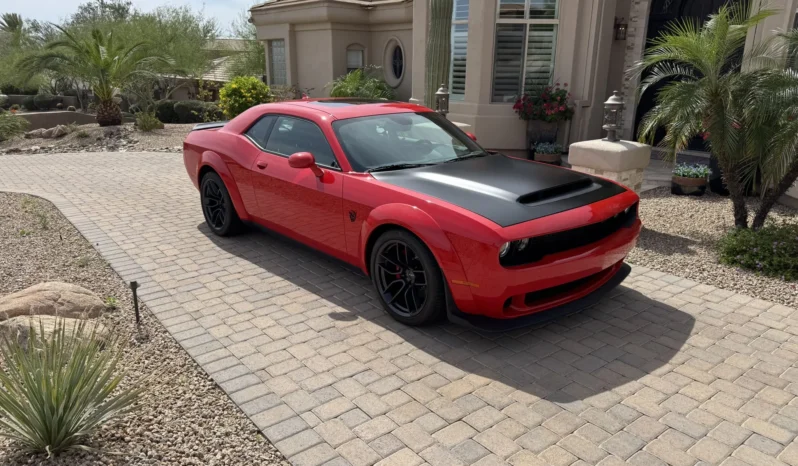 
								2,300-Mile 2018 Dodge Challenger SRT Demon full									