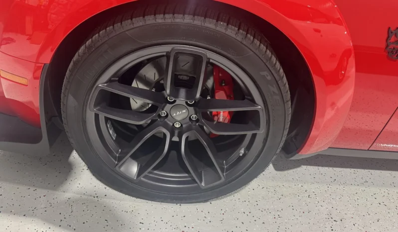 
								2,300-Mile 2018 Dodge Challenger SRT Demon full									